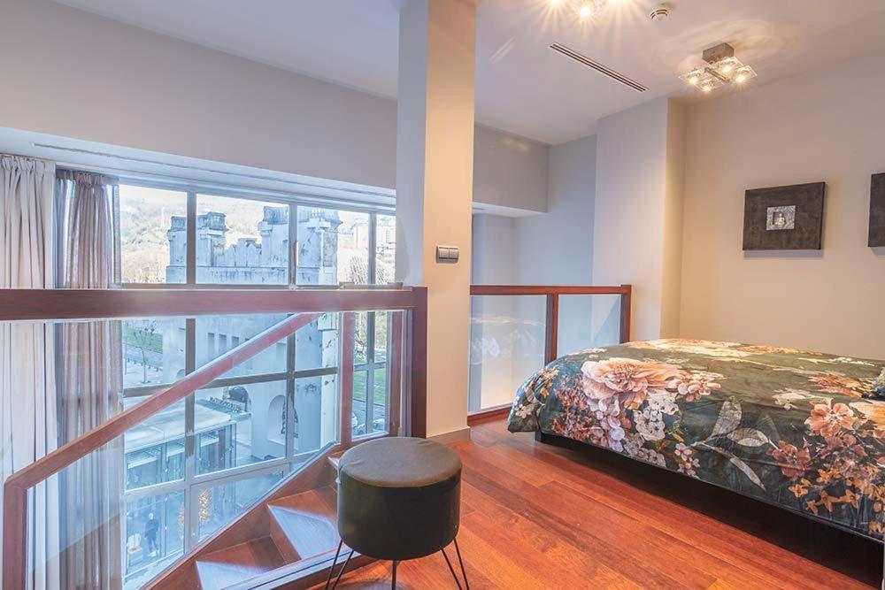 Vivienda Turistica Duplex Isozaki-Guggenheim Apartment Bilbao Exterior foto